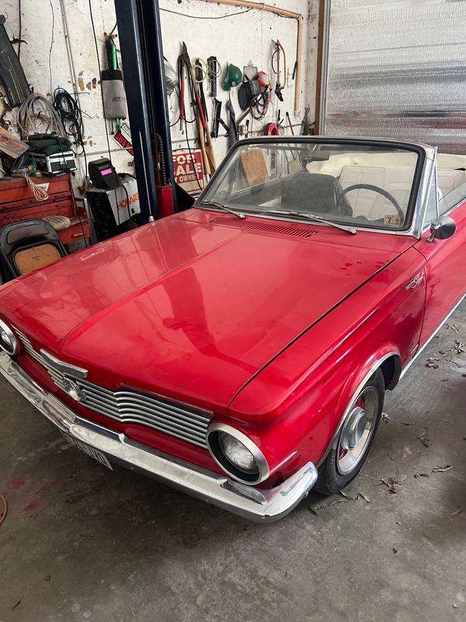 Plymouth-valiant-1965-red