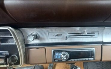 Plymouth-valiant-1966-custom-4