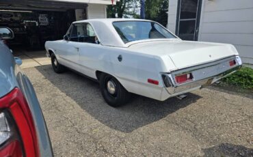 Plymouth-valiant-1972-white-2