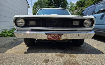 Plymouth-valiant-1972-white-3
