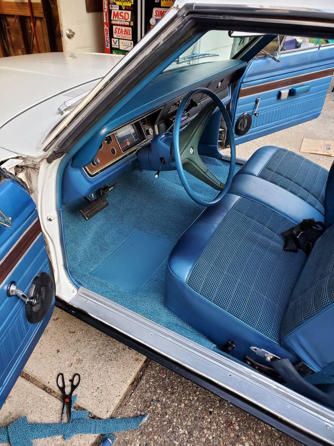 Plymouth-valiant-1972-white-5