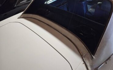 Plymouth-valiant-1972-white-9
