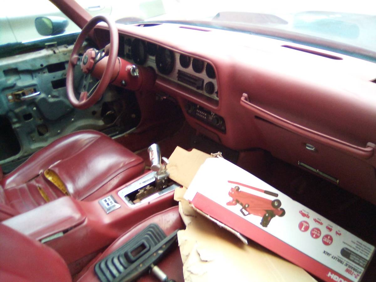Pontiac-1980-grey-39