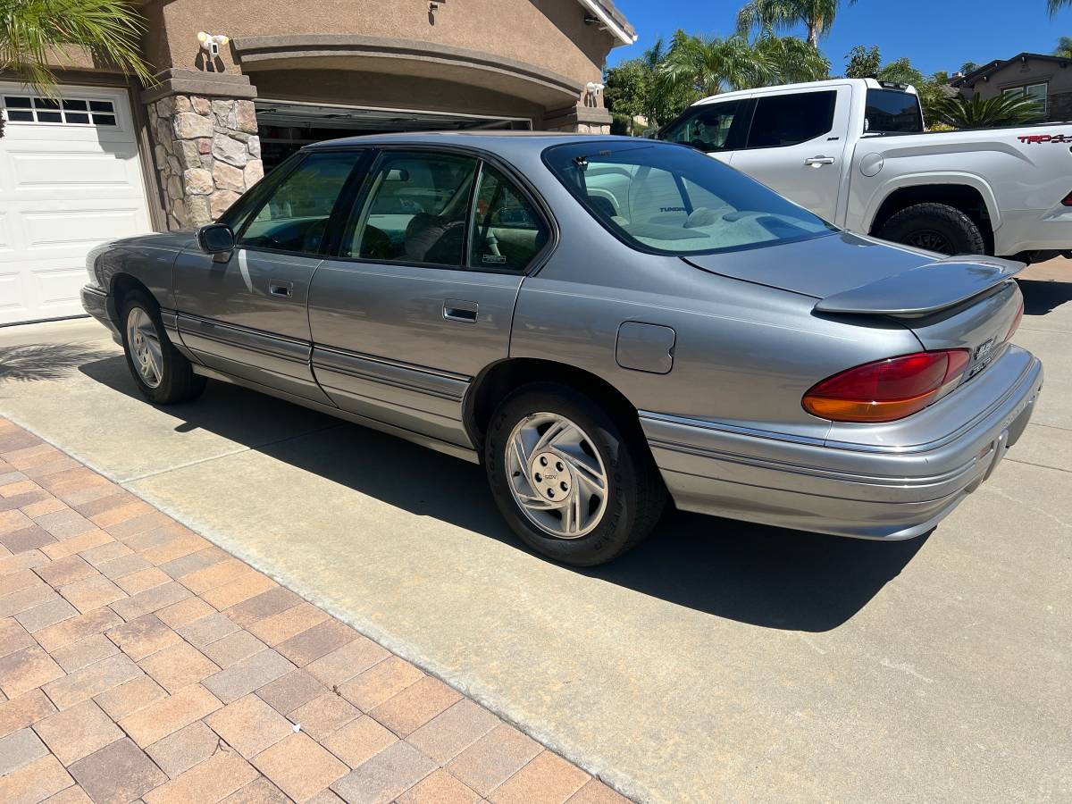 Pontiac-1993-grey-4