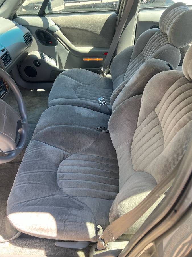 Pontiac-1993-grey-6