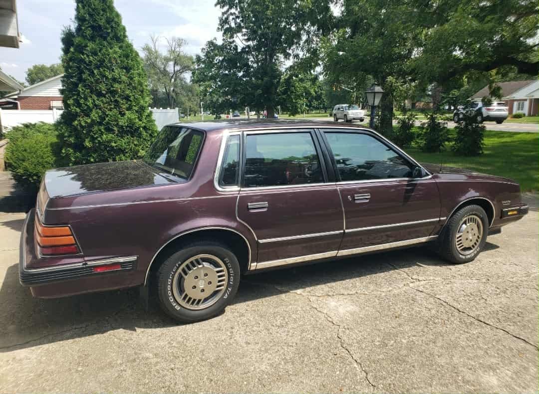 Pontiac-6000-1987-Sedan-1