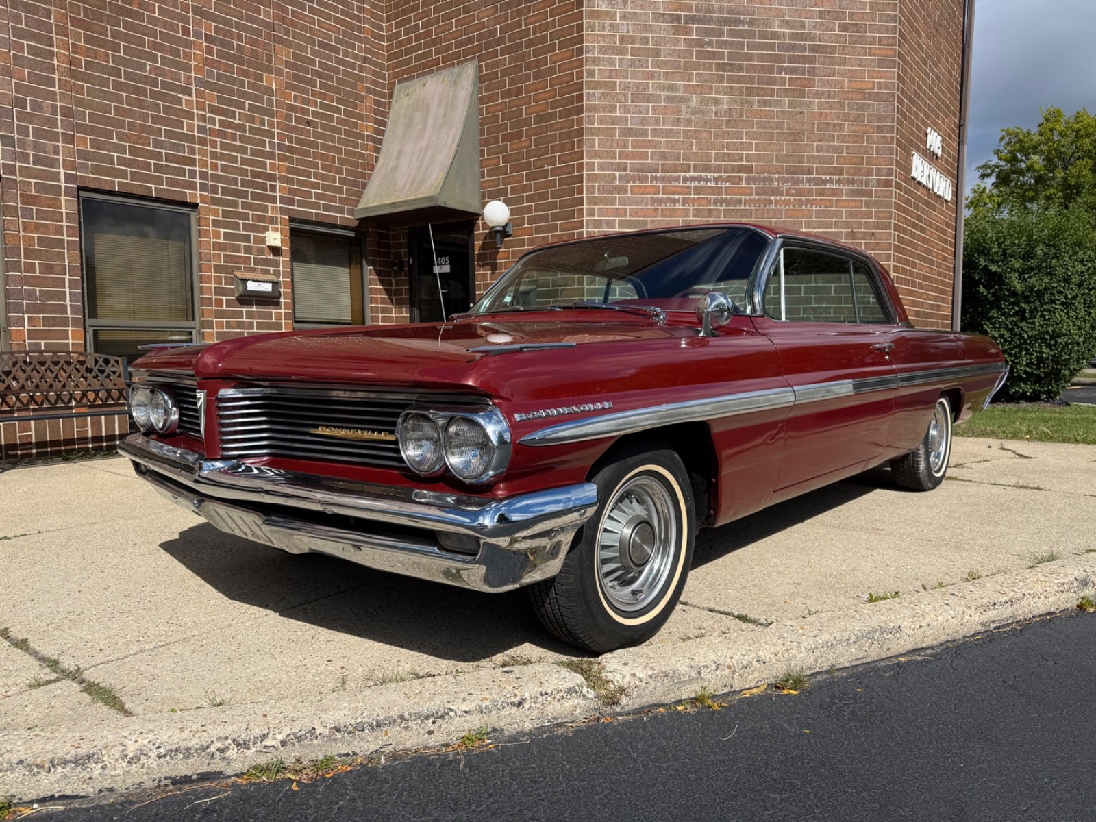 Pontiac-Bonneville-1962-Coupe