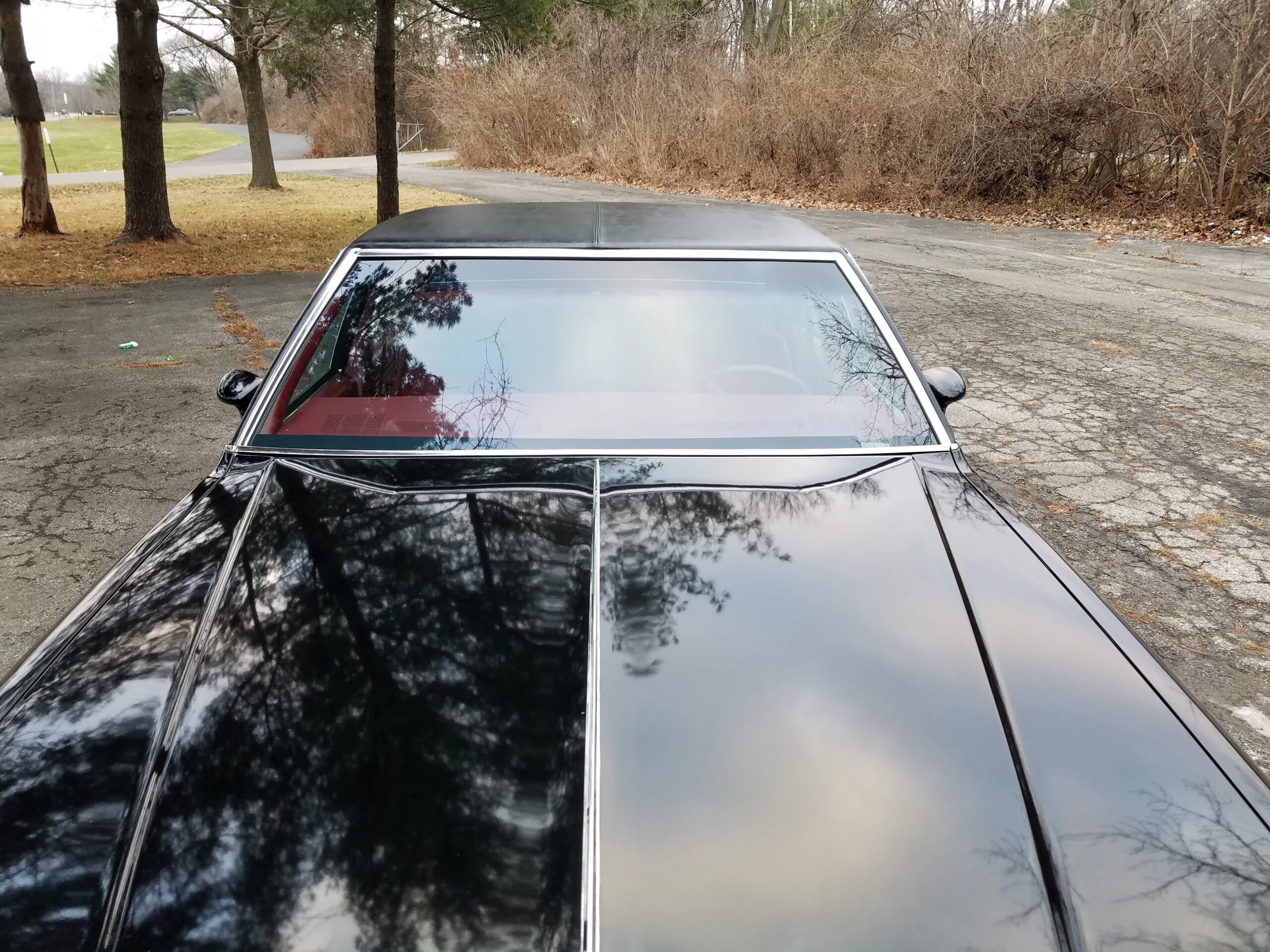 Pontiac-Bonneville-1979-Black-Red-1