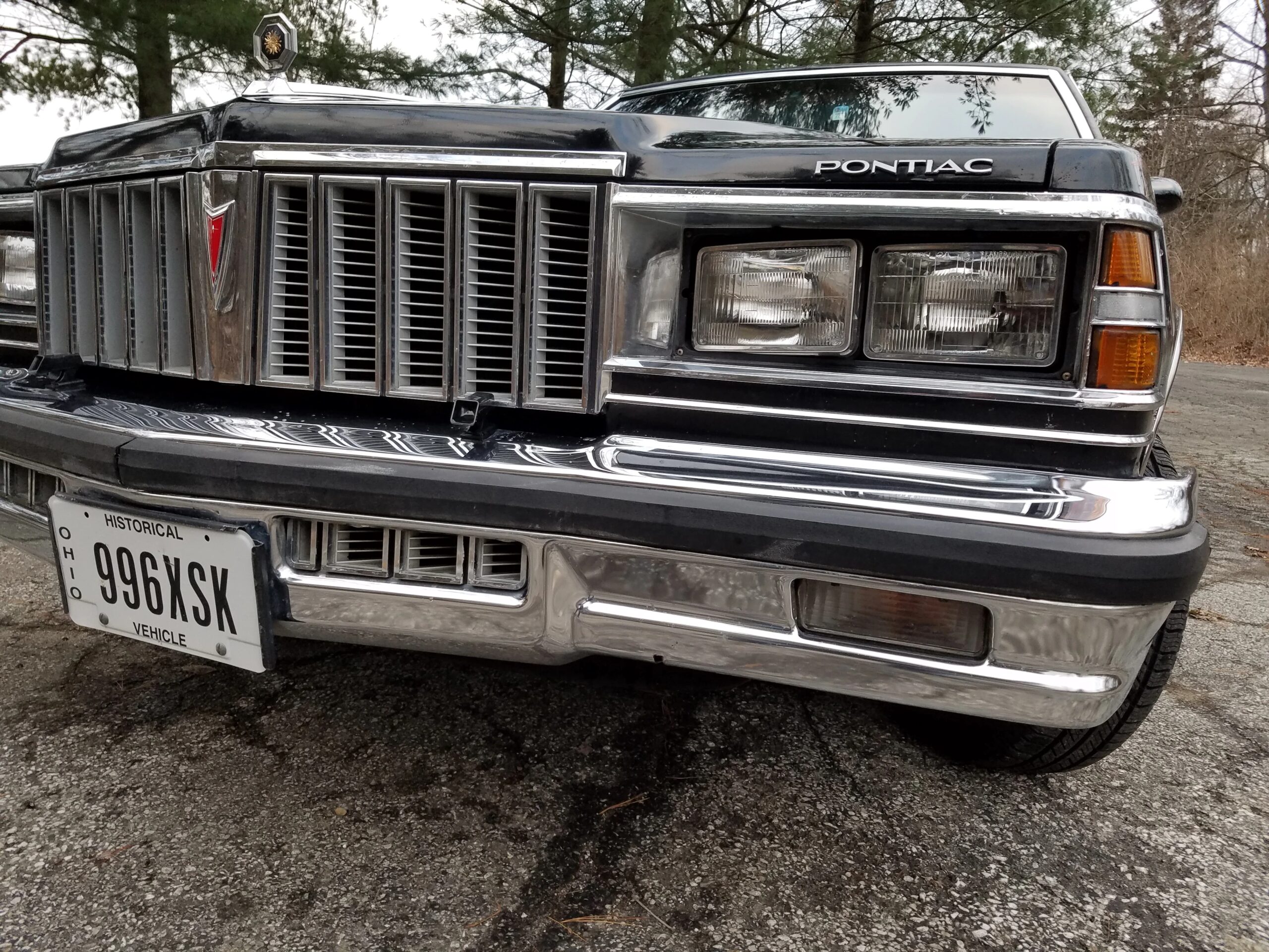 Pontiac-Bonneville-1979-Black-Red-11