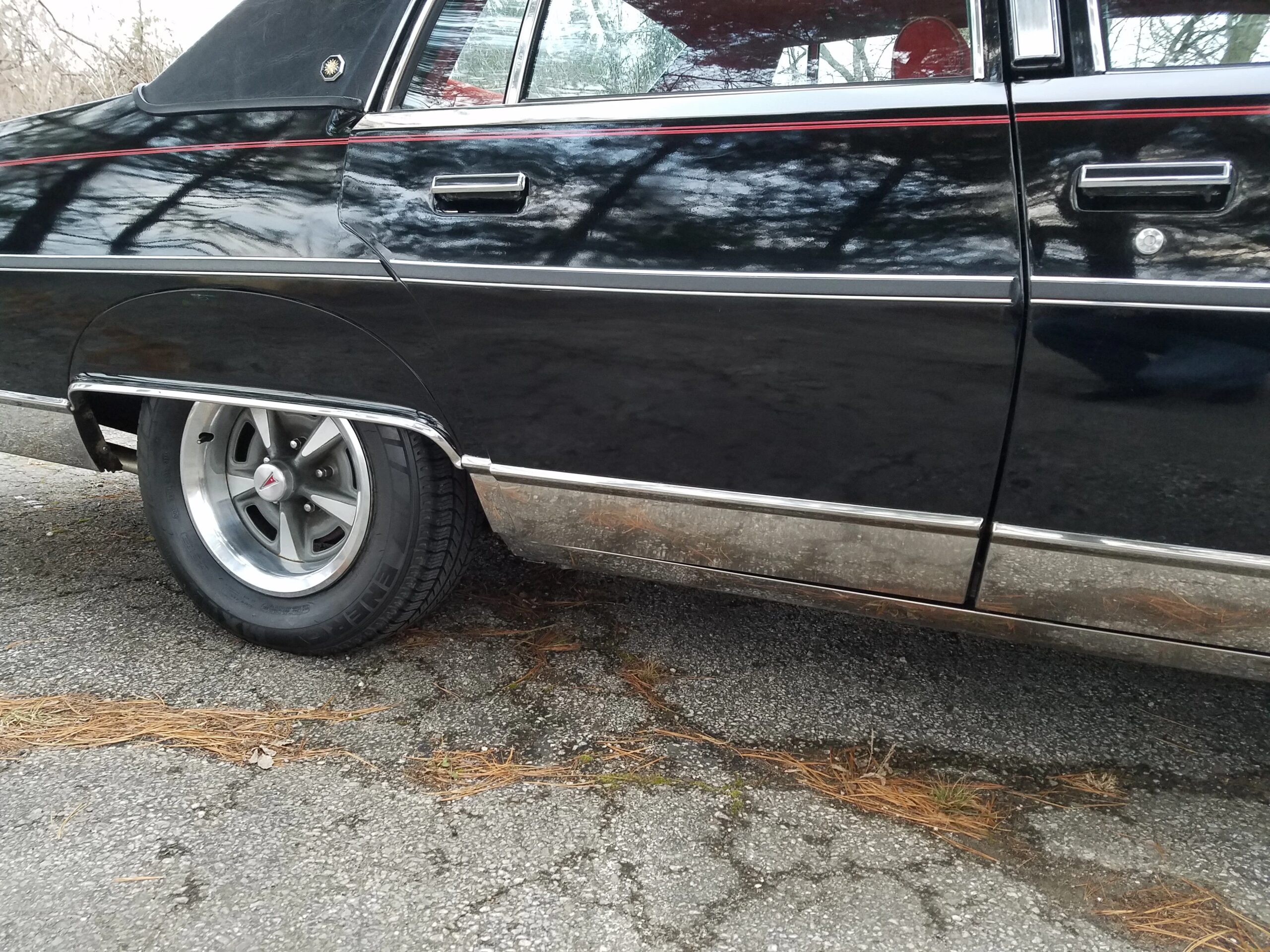 Pontiac-Bonneville-1979-Black-Red-19