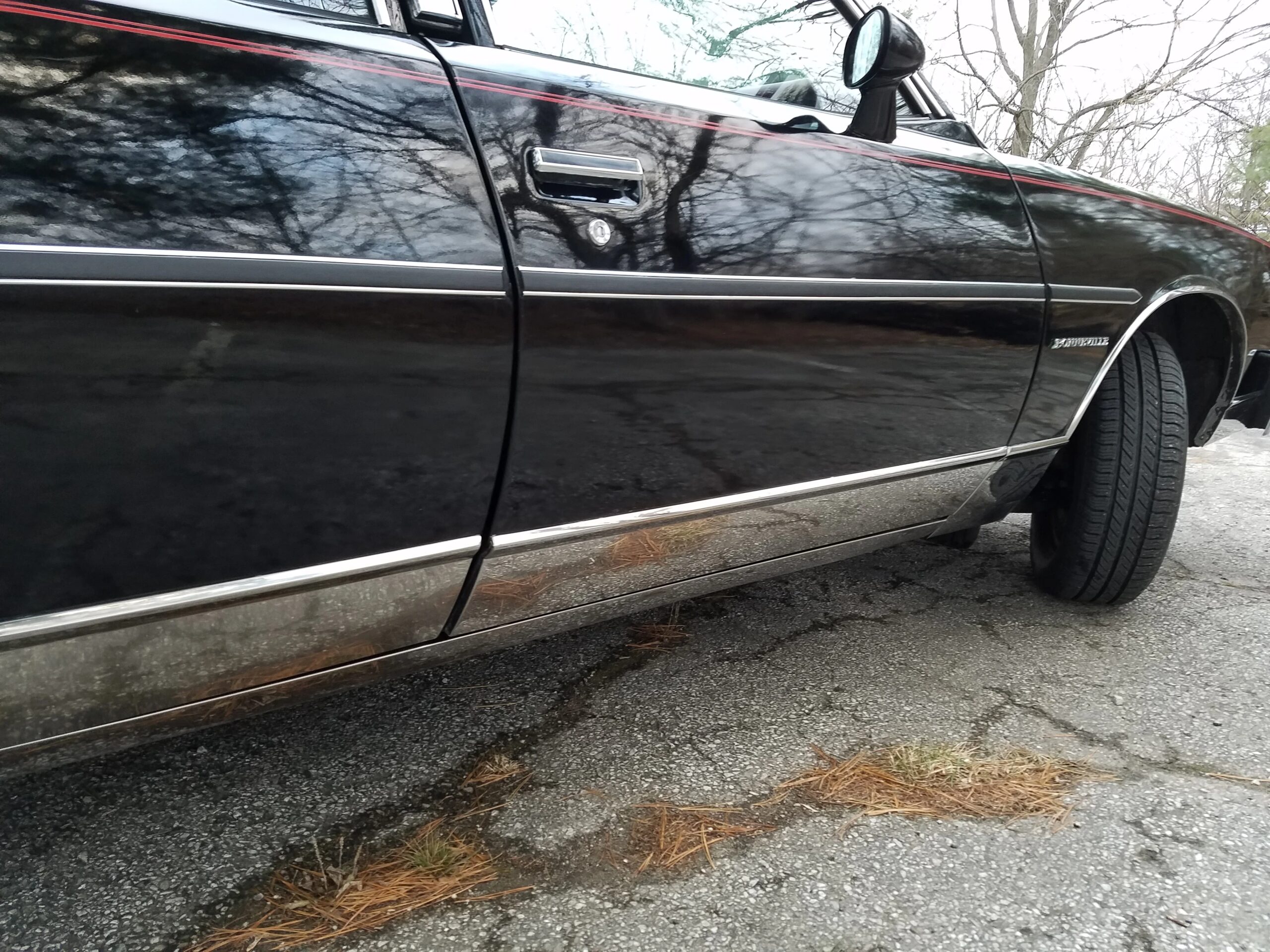 Pontiac-Bonneville-1979-Black-Red-20