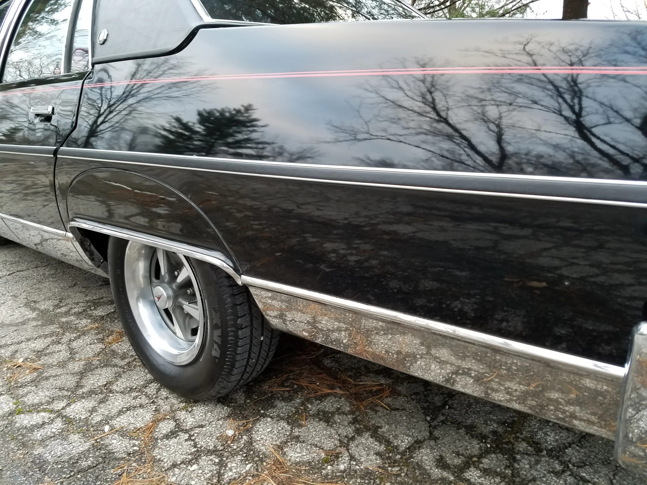Pontiac-Bonneville-1979-Black-Red-31