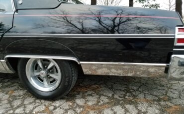 Pontiac-Bonneville-1979-Black-Red-32