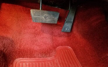 Pontiac-Bonneville-1979-Black-Red-46
