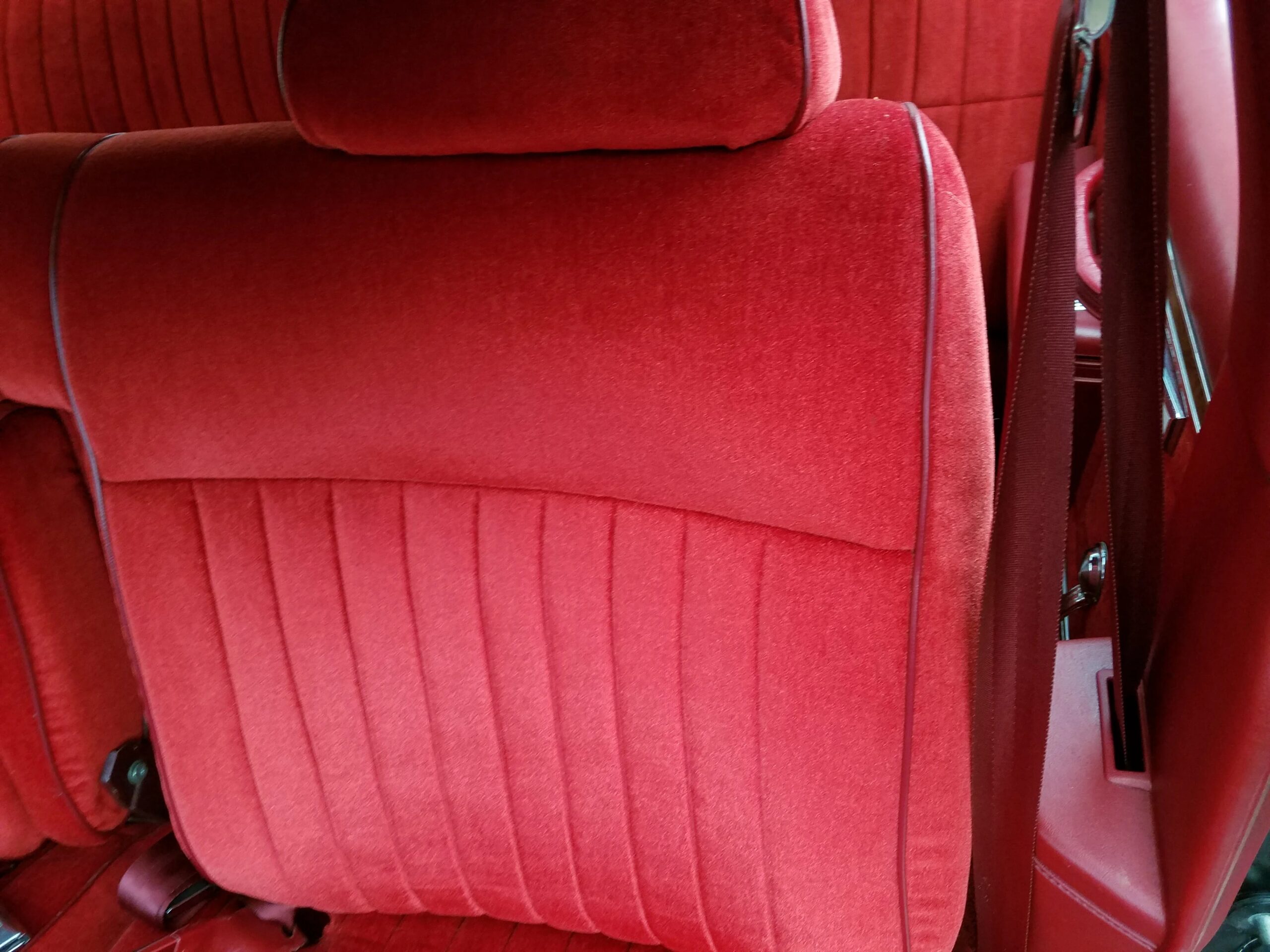 Pontiac-Bonneville-1979-Black-Red-55