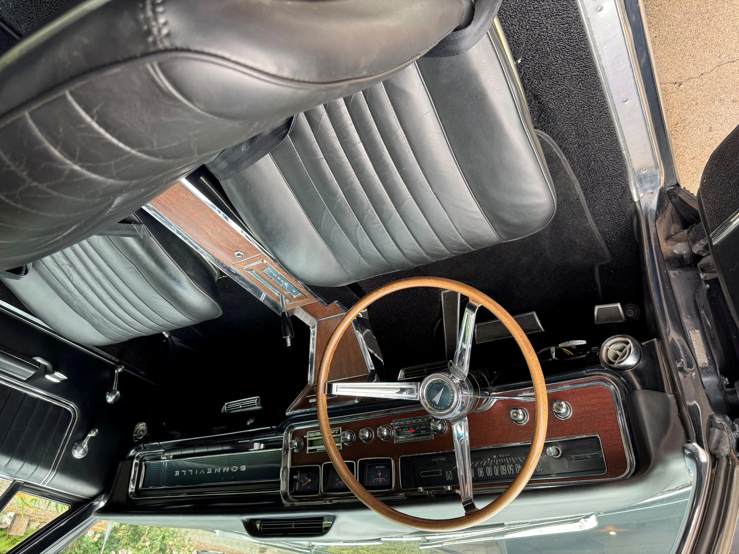 Pontiac-Bonneville-convertible-1966-Charcoal-Black-12