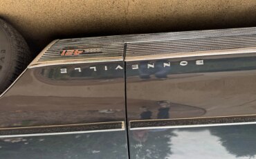 Pontiac-Bonneville-convertible-1966-Charcoal-Black-17