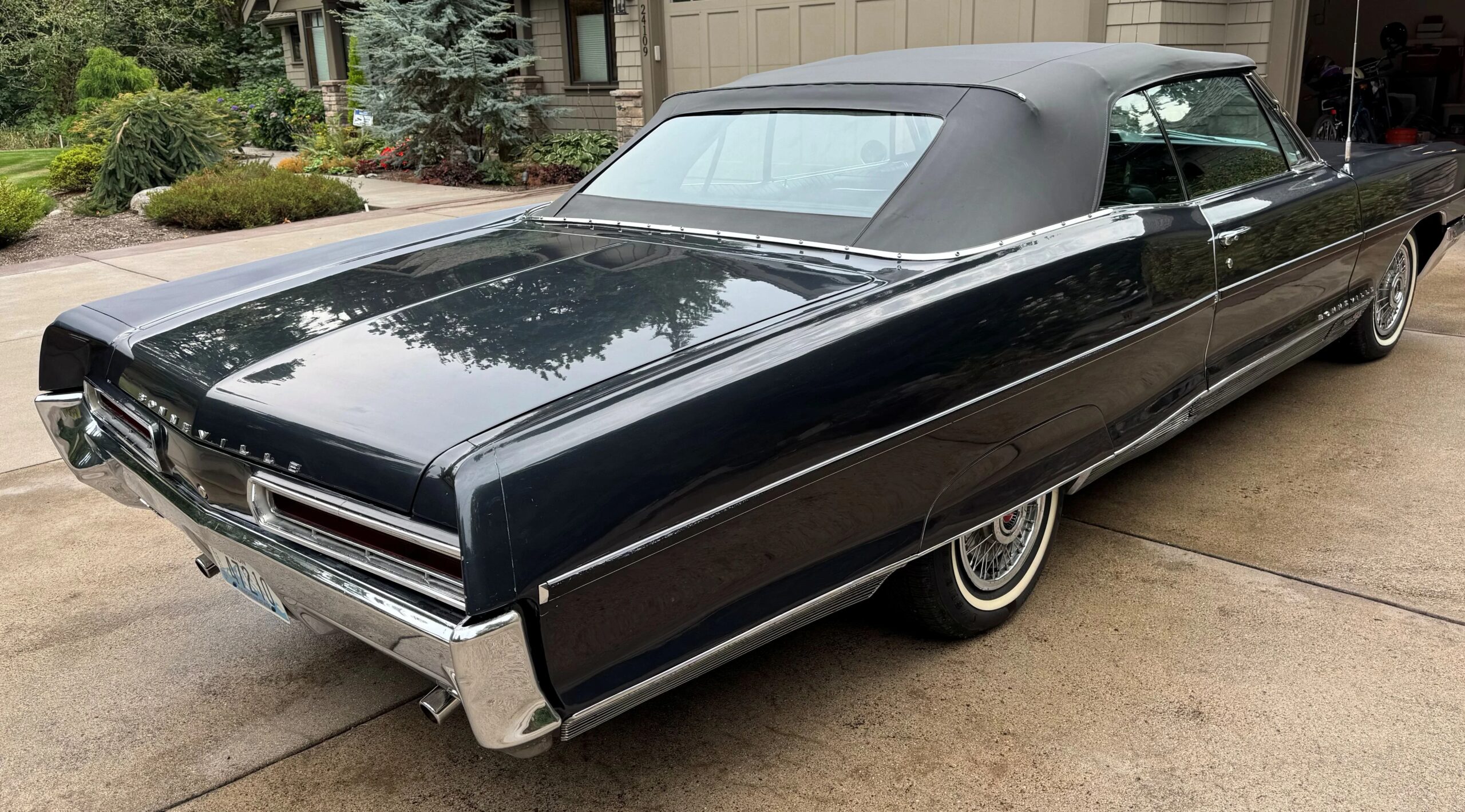 Pontiac-Bonneville-convertible-1966-Charcoal-Black-5