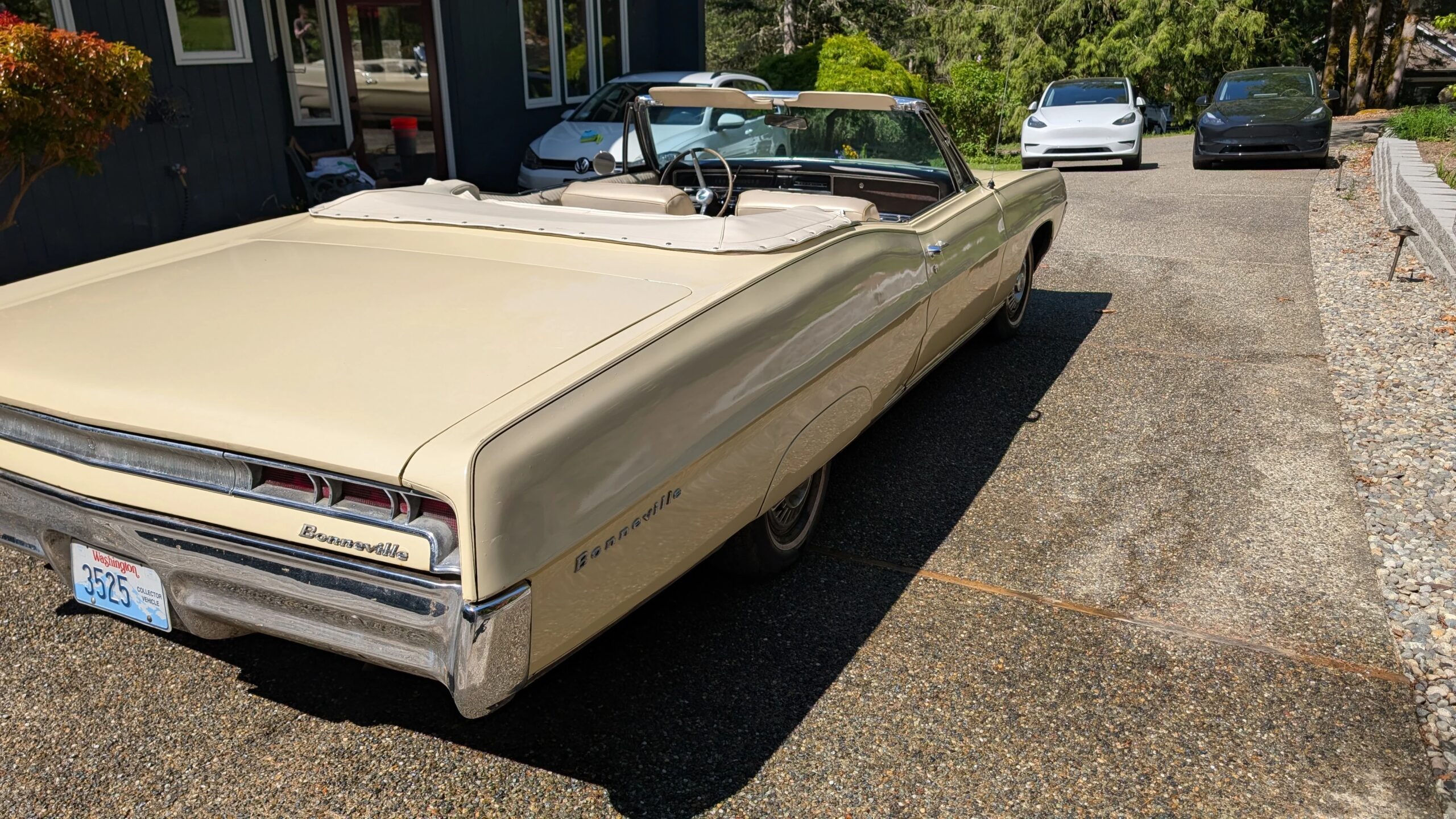 Pontiac-Bonneville-convertible-1967-Beige-Beige-3
