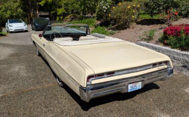 Pontiac-Bonneville-convertible-1967-Beige-Beige-5