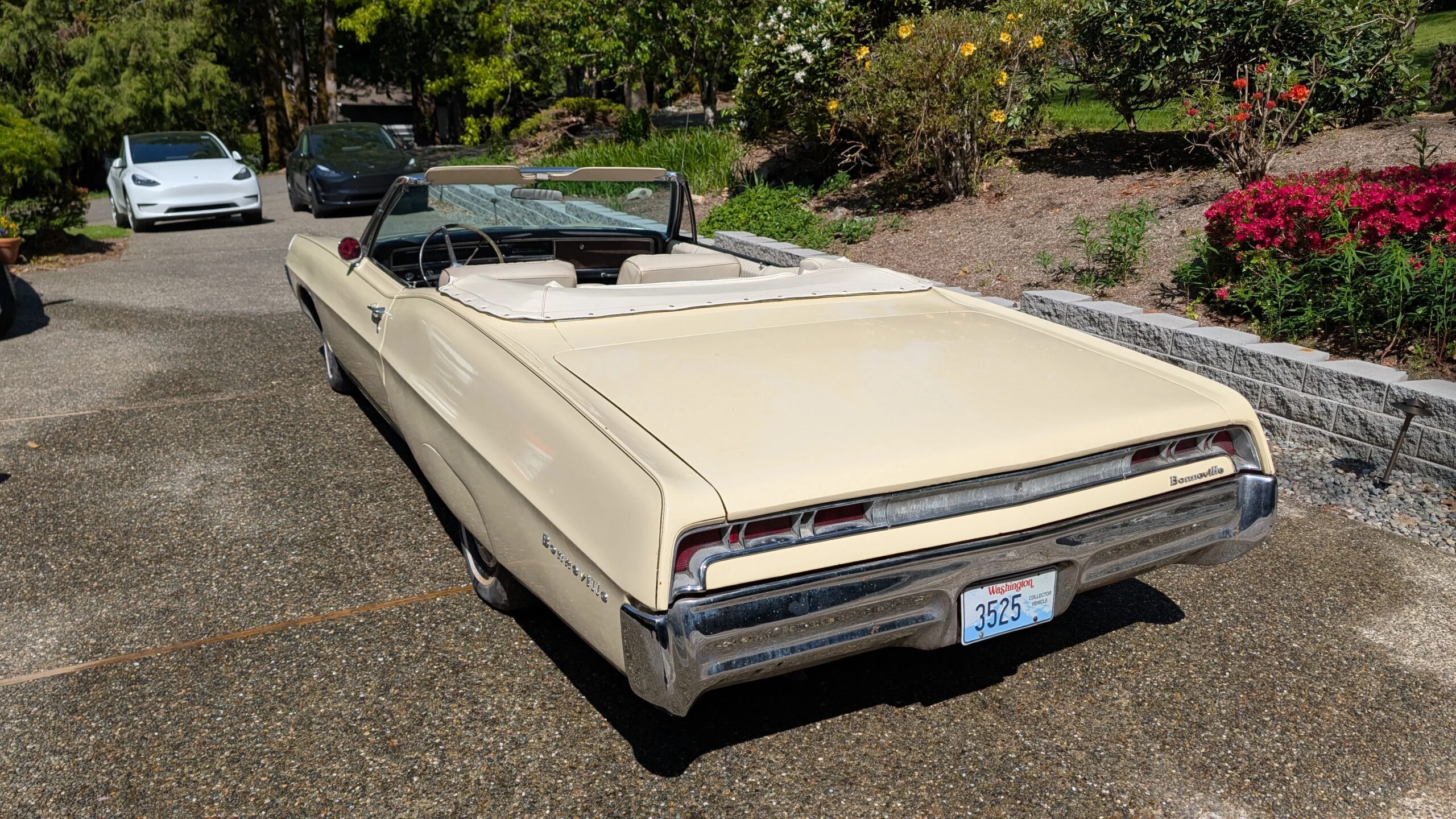 Pontiac-Bonneville-convertible-1967-Beige-Beige-5