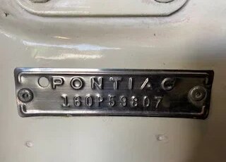 Pontiac-Catalina-coupe-1960-Burgundy-And-Off-White-18