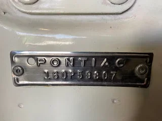 Pontiac-Catalina-coupe-1960-Burgundy-And-Off-White-18