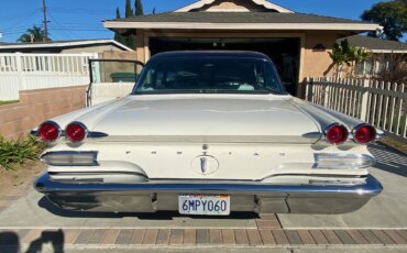 Pontiac-Catalina-coupe-1960-Burgundy-And-Off-White-2