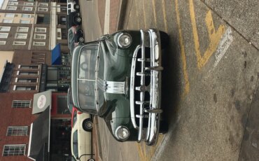 Pontiac-Chieftain-1950-Green-Tan-1