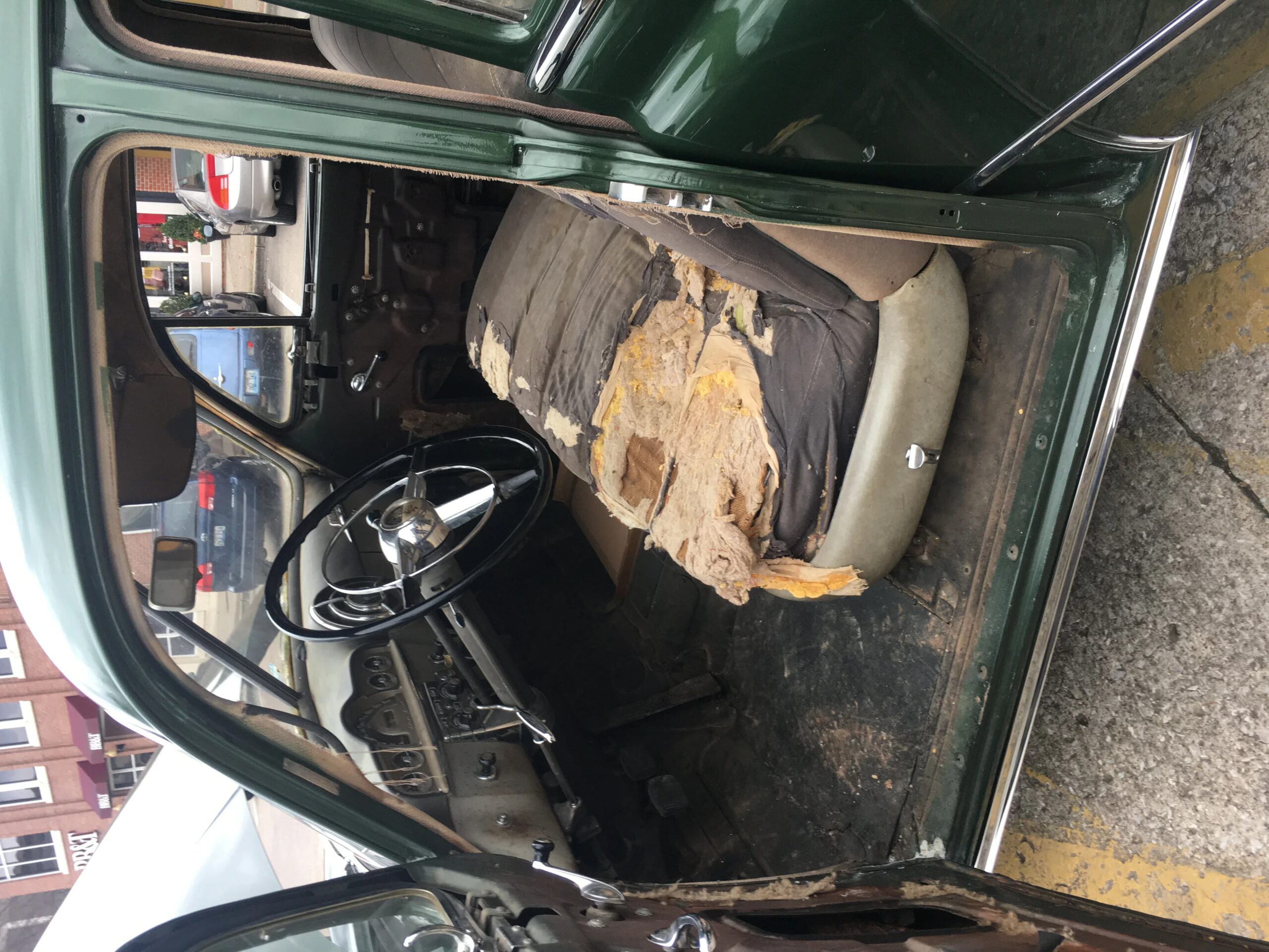 Pontiac-Chieftain-1950-Green-Tan-26