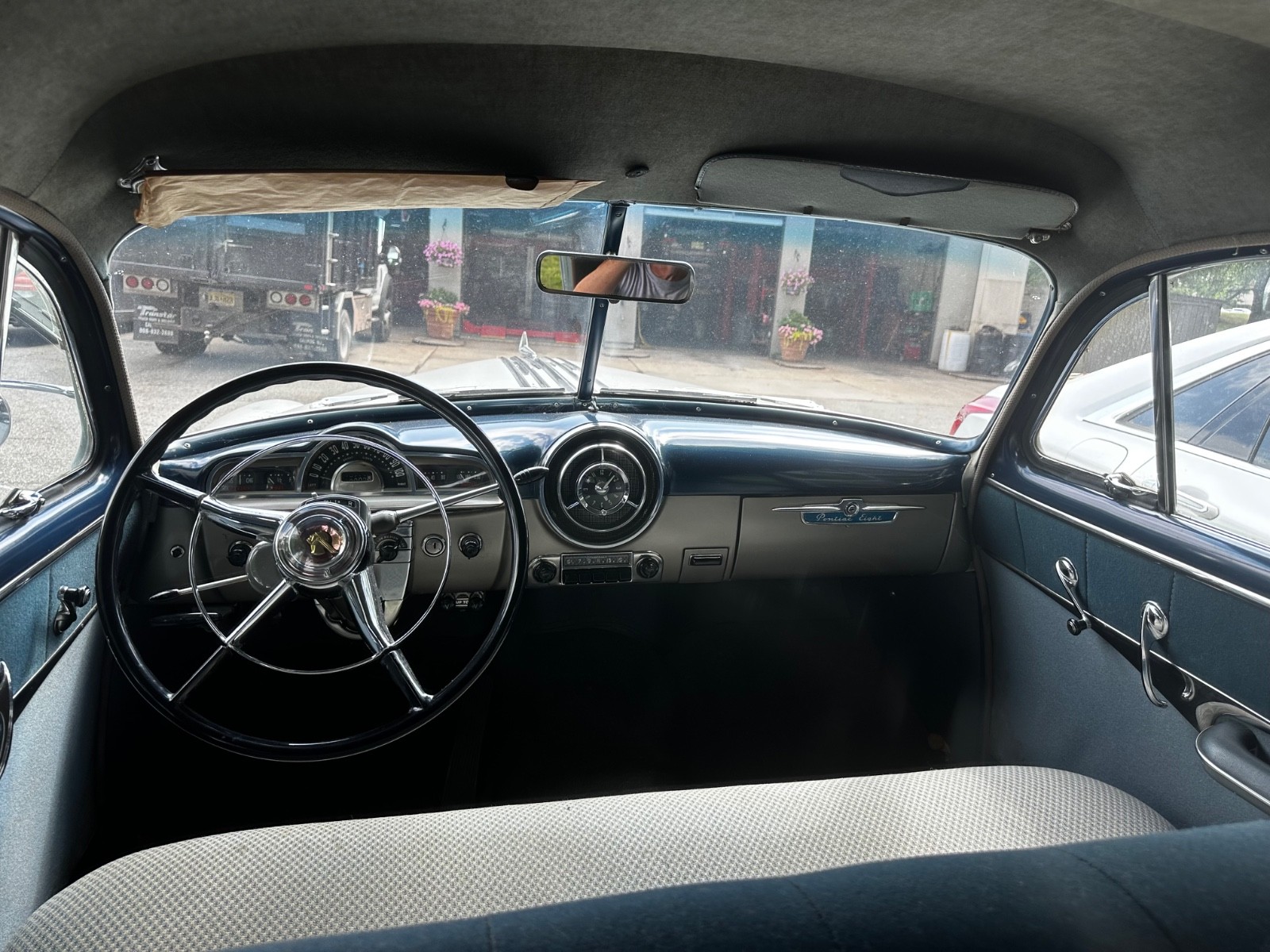 Pontiac-Chieftain-1952-Sedan-21