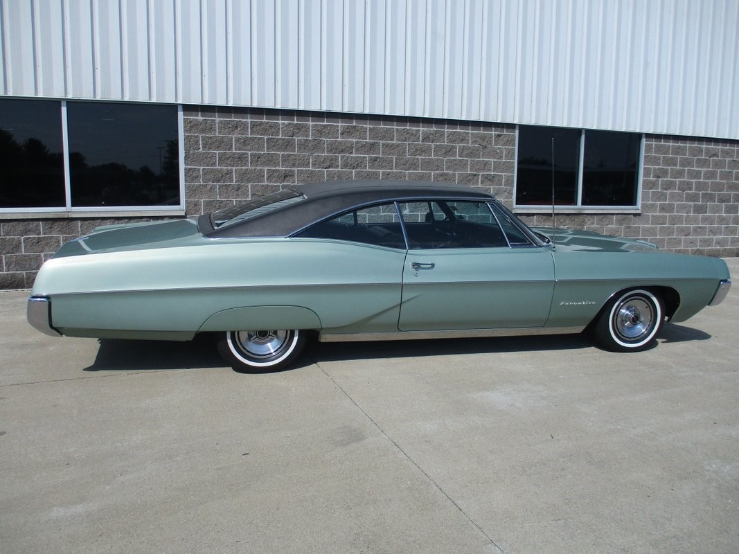 Pontiac-Executive-Coupe-1967-11