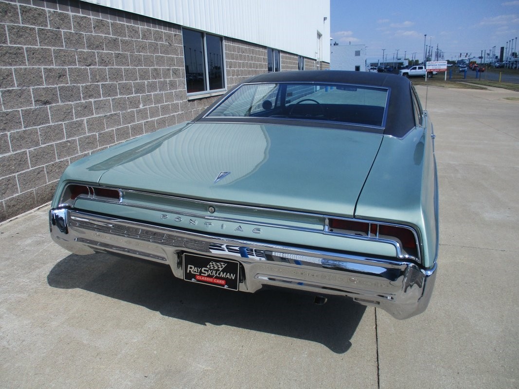 Pontiac-Executive-Coupe-1967-14