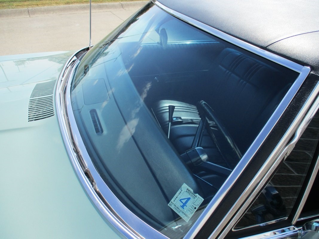 Pontiac-Executive-Coupe-1967-37
