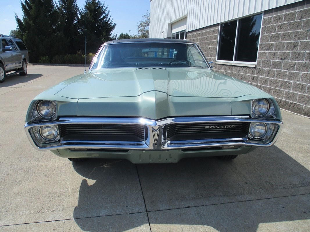 Pontiac-Executive-Coupe-1967-5