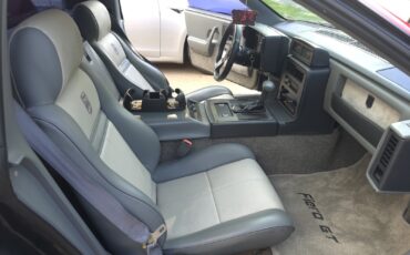 Pontiac-Fiero-1986-Coupe-15