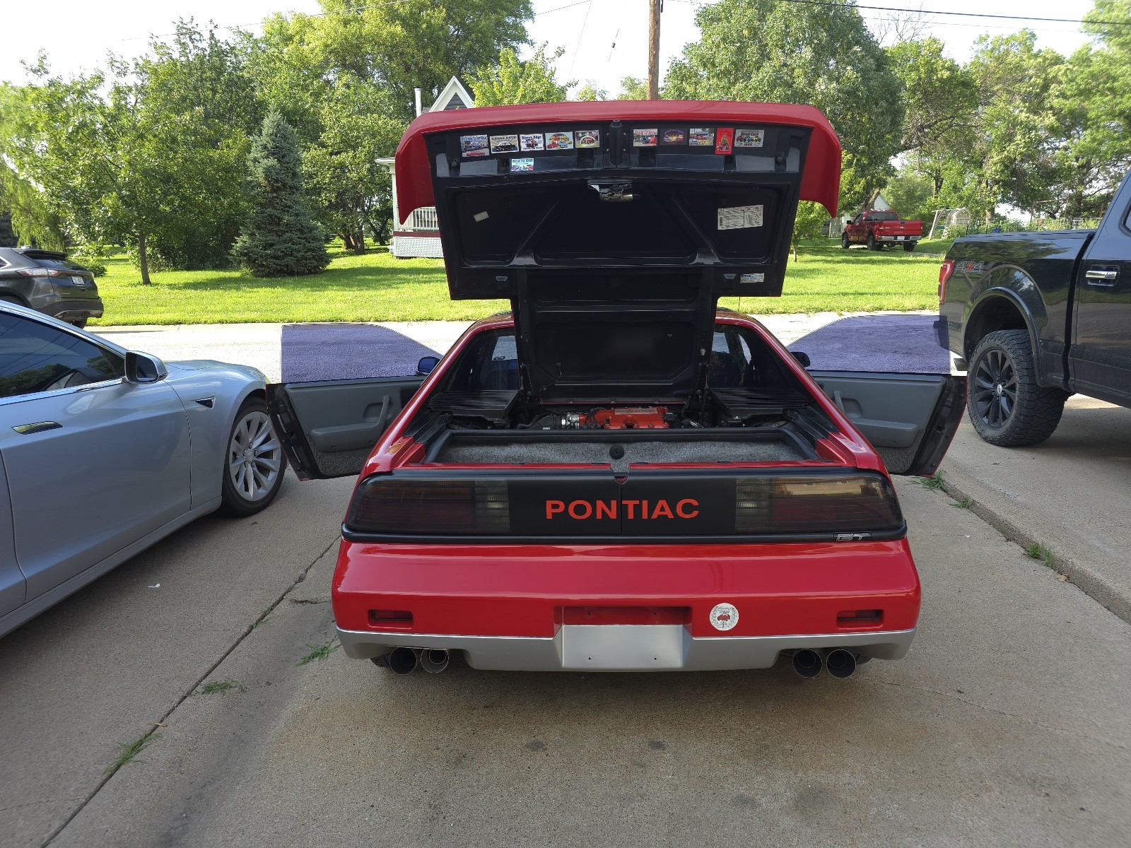 Pontiac-Fiero-1986-Coupe-4