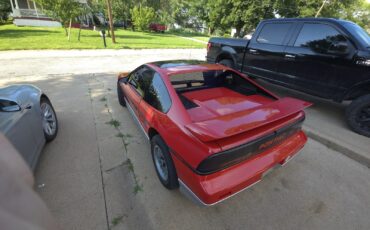 Pontiac-Fiero-1986-Coupe-7