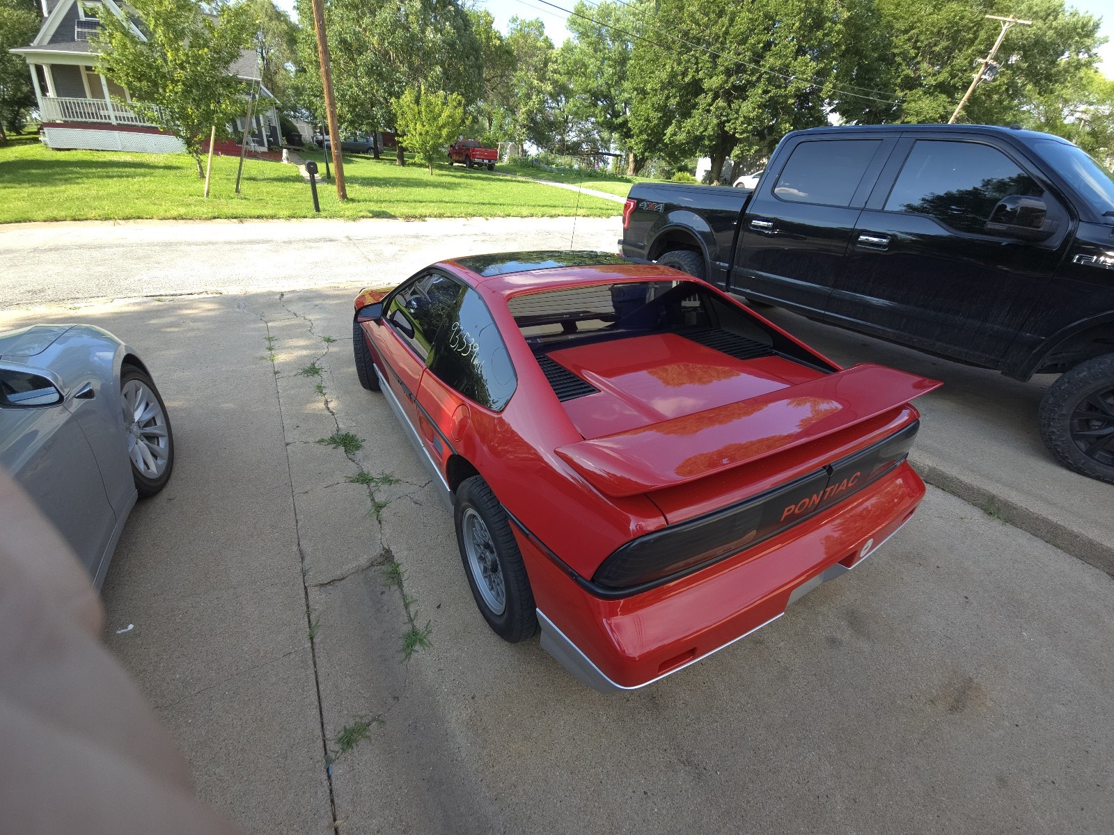 Pontiac-Fiero-1986-Coupe-7