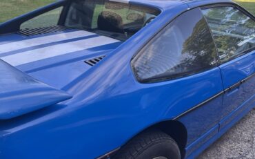 Pontiac-Fiero-1987-Coupe-10