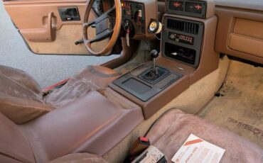 Pontiac-Fiero-1988-Red-7