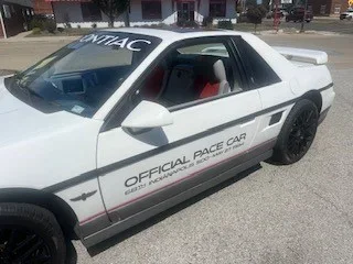 Pontiac-Fiero-se-1984-White-Gray-1