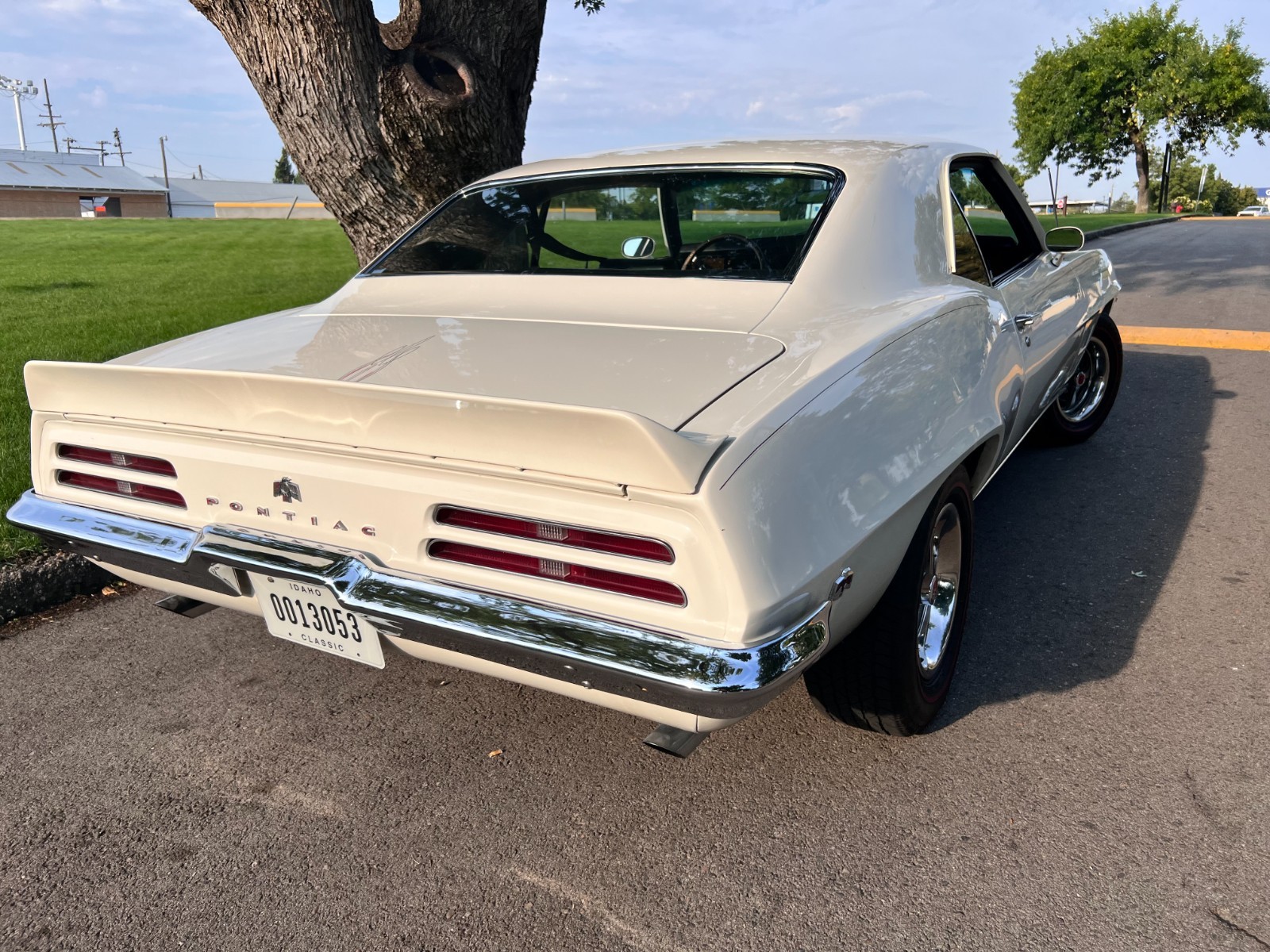 Pontiac-Firebird-1969-Coupe-2