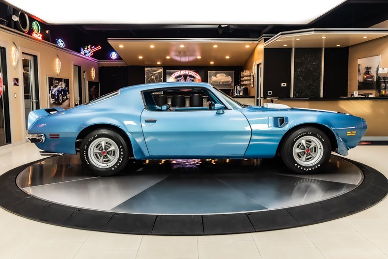 Pontiac-Firebird-1970-Lucerne-Blue-14