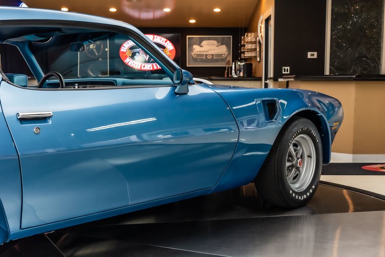 Pontiac-Firebird-1970-Lucerne-Blue-41