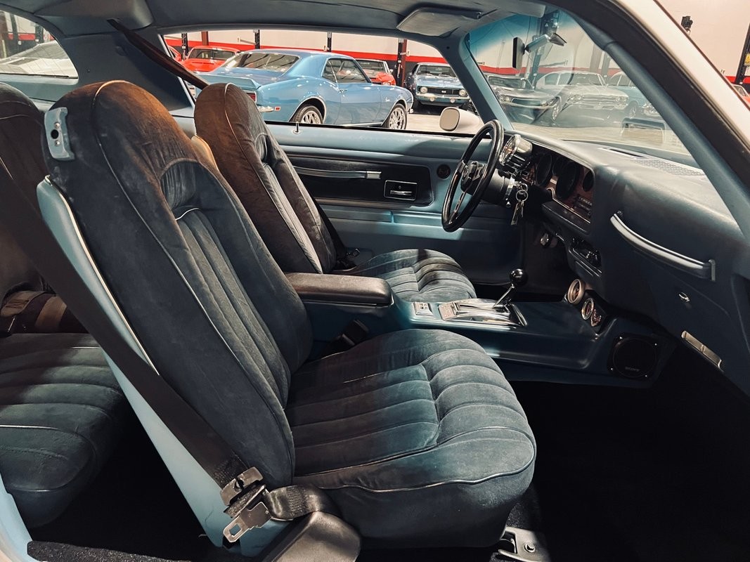 Pontiac-Firebird-1977-Coupe-18