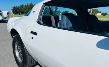 Pontiac-Firebird-1977-Coupe-39