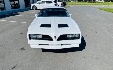 Pontiac-Firebird-1977-Coupe-9