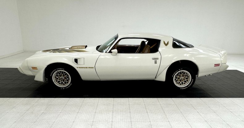 Pontiac-Firebird-1980-Cameo-White-Camel-1