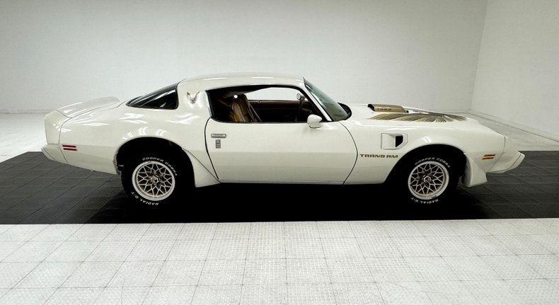 Pontiac-Firebird-1980-Cameo-White-Camel-16